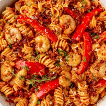 close up for cajun shrimp pasta with sausage