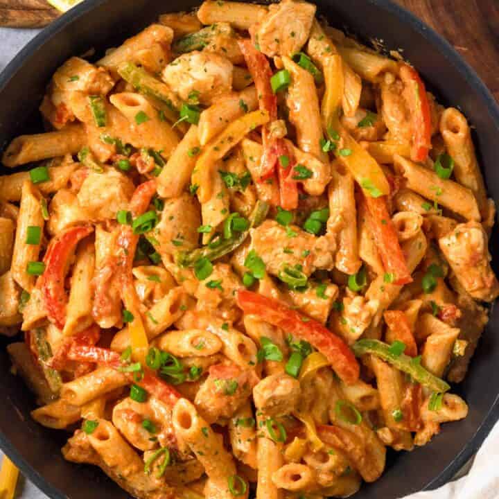 one pot chicken fajita pasta skillet.