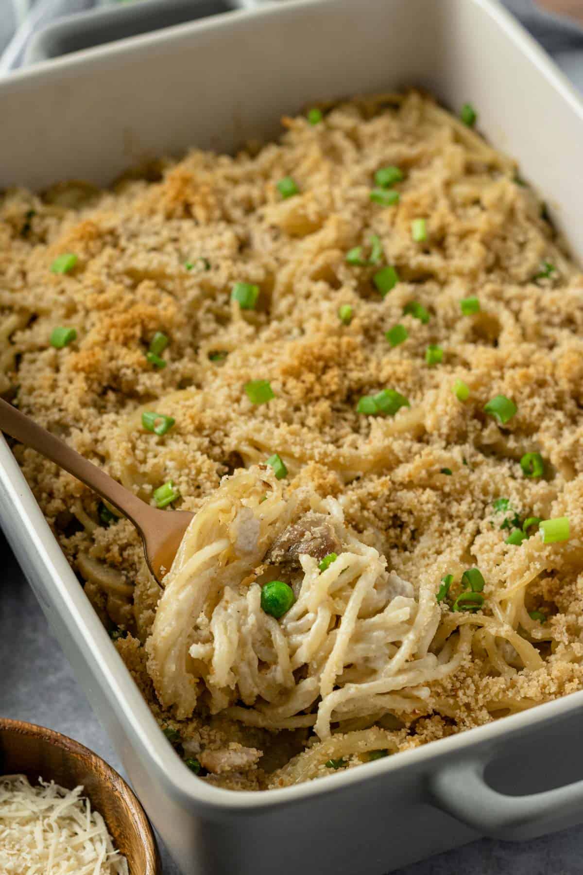 Chicken And Mushroom Pasta Bake (Chicken Tetrazzini)