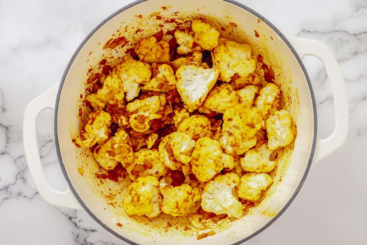This image has an empty alt attribute; its file name is cauliflower-chickpea-curry.jpg
