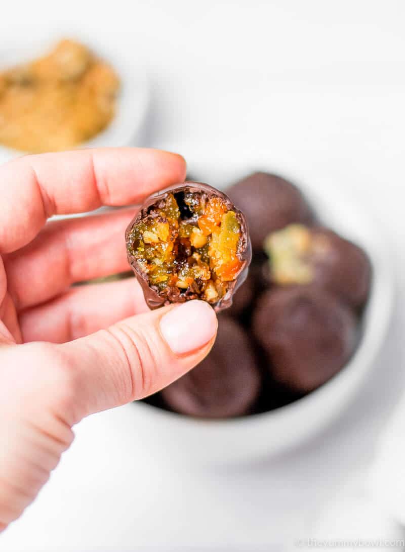 No Bake Chocolate Energy Bites with Dried Fruit