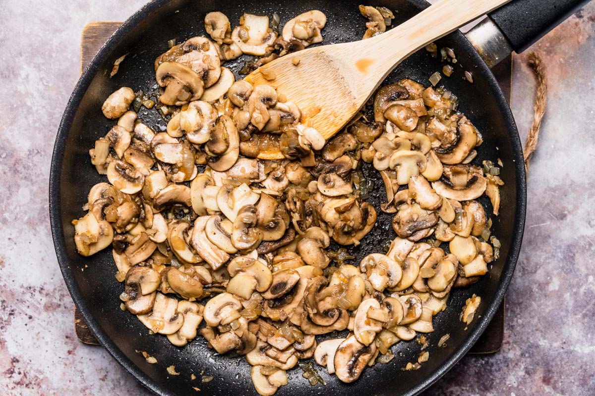 Homemade Cream Of Mushroom Soup is full of flavor and so easy to make yourself from scratch. A great variety of traditional soups and ready in minutes! - The Yummy Bowl