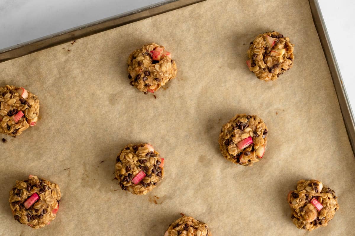 baked rhubarb oatmeal cookies